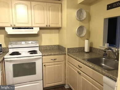 126 Woodstream Dr unit 126, Norristown, PA 19403 - photo 7