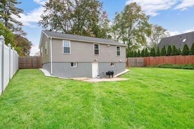 80 Orchardview St, West Springfield, MA 01089 - photo 3