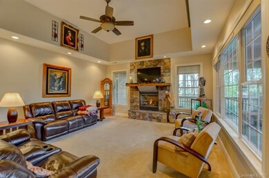 189 Mountain Laurel Ln unit 2, Fletcher, NC 28732 - photo 2