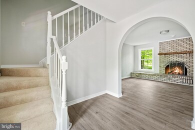 16049 Fairway Dr, Dumfries, VA 22025 - photo 4