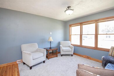 3617 Knoll Ridge Dr, Cedar Falls, IA 50613 - photo 3