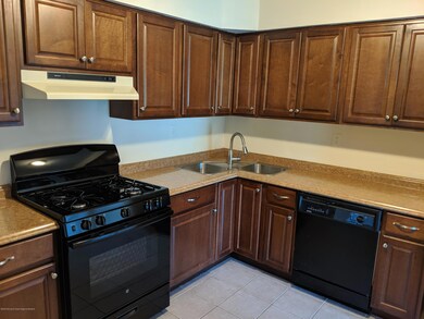 31 Farragut Square, Freehold, NJ 07728 - photo 3