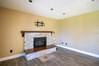 FE79FDF4-A7B0-4376-99DE-479E410B9684