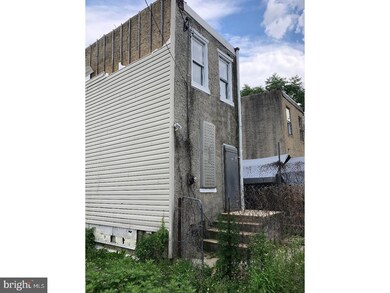 719 Raymond St, Camden, NJ 08102 - photo 4