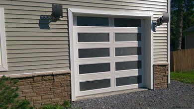 250 Taurus Rd, Schenectady, NY 12304 - photo 5