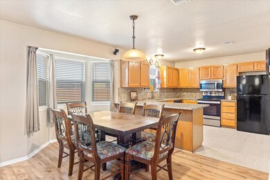 3938 Country Meadows Cir, Granbury, TX 76049 - photo 6