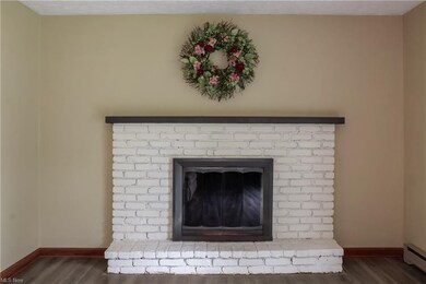 8562 Usher Rd, Olmsted Falls, OH 44138 - photo 7