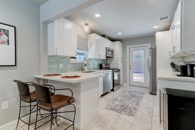 4622 Ella Blvd, Houston, TX 77018 - photo 4