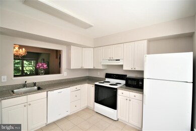 11529 Summer Oak Dr, Germantown, MD 20874 - photo 7