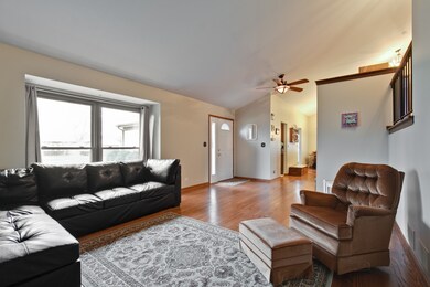1509 Eddy Ln unit 2B, Lake Zurich, IL 60047 - photo 4