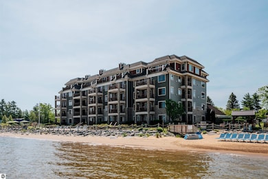 2035 N Us-31 N unit 401, Traverse City, MI 49686 - photo 3