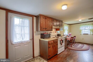 1401 Mount Laurel Rd, Temple, PA 19560 - photo 6