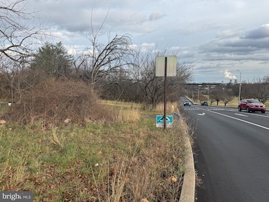 817 N State St, Pottstown, PA 19464 - photo 3