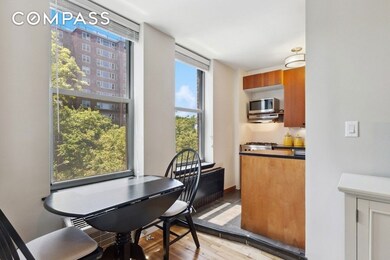 689 Fort Washington Ave unit 4B, New York, NY 10040 - photo 3