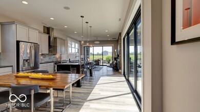 16001 Tharp Woods Dr, Fishers, IN 46037 - photo 5