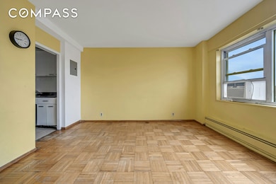 Fordham Hill Oval unit 12C, Bronx, NY 10468 - photo 3