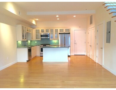 72 Hamilton St unit 10, Cambridge, MA 02139 - photo 3
