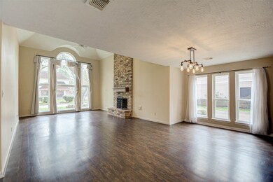 15707 Gilbertyn Dr, Tomball, TX 77377 - photo 6