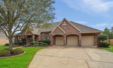 413 Overlook Dr, Friendswood, TX 77546 - photo 2