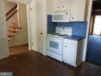 965 E Maple St, Palmyra, PA 17078 - photo 3