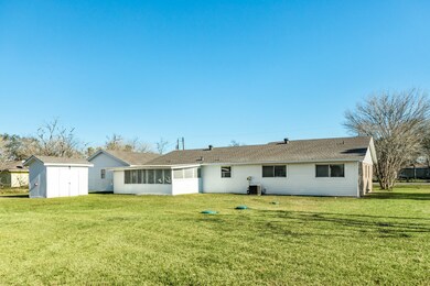 1835 County Road 235, Alvin, TX 77511 - photo 5