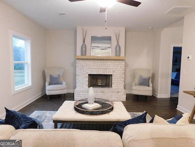 251 Lake Point Dr, Williamson, GA 30292 - photo 7