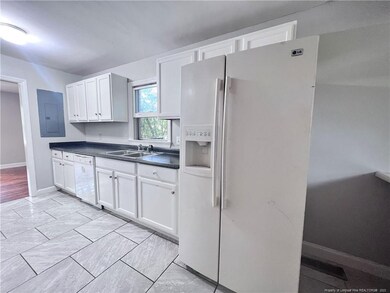 414 Durant Dr, Fayetteville, NC 28304 - photo 5