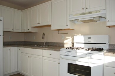 48 N Main St unit R, Newmarket, NH 03857 - photo 4