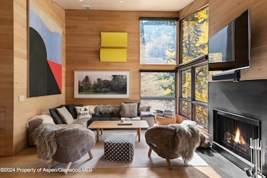 07-MountainQueen9_HiRes23101814