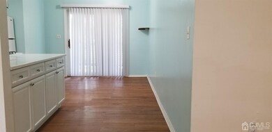 161 Evergreen Rd unit 8A, Edison, NJ 08837 - photo 5