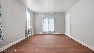 202 N Courtland St, East Stroudsburg, PA 18301 - photo 5