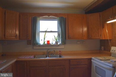 8081 Highland St, Port Norris, NJ 08349 - photo 2