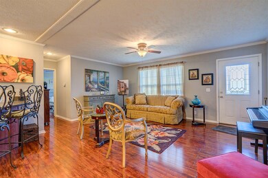 04-DSC00036_37_38_39_40