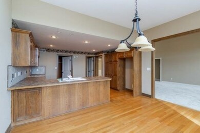 1032 SW Whistle Dr, Lees Summit, MO 64082 - photo 7