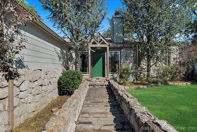 1527 E 50th St, Tulsa, OK 74105 - photo 3