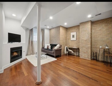 1210 W Roscoe St unit G, Chicago, IL 60657 - photo 3