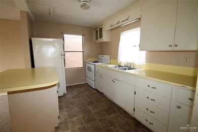 2123 W 6th St, Weslaco, TX 78596 - photo 2