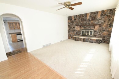 1118 Hammerling Ave, Grand Forks, ND 58201 - photo 3