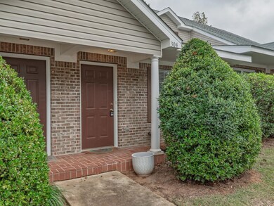 2738 W Tharpe St unit 304, Tallahassee, FL 32303 - photo 4
