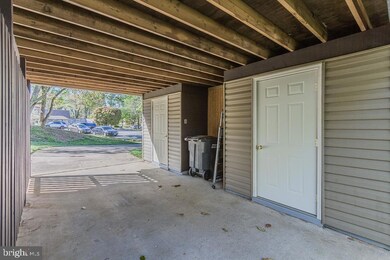 12709 Kingsbury Ct, Woodbridge, VA 22192 - photo 3