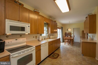 2070 Hammond Ave, Marriottsville, MD 21104 - photo 3