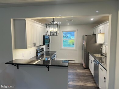 53 Meadow Ave, Tamaqua, PA 18252 - photo 3