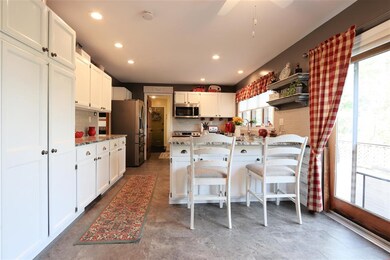 66 Morgan Cir, Saint Johnsbury, VT 05819 - photo 5