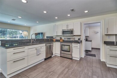 4303 S Coolidge Ave, Tampa, FL 33611 - photo 6