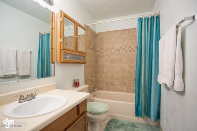 Bathroom_ELK09235-SMALL