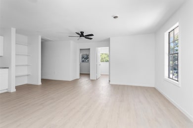 16016 Green Manor Dr unit C, Humble, TX 77396 - photo 3