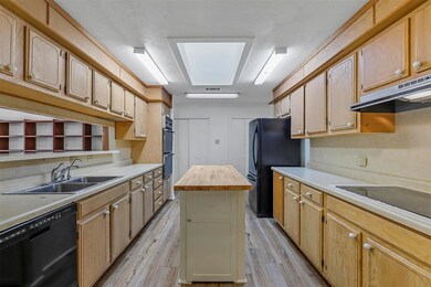 11996 Younger Ct, Azle, TX 76020 - photo 2