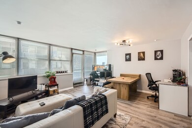 Shoreline Towers Condominiums unit 10F, Chicago, IL 60660 - photo 6