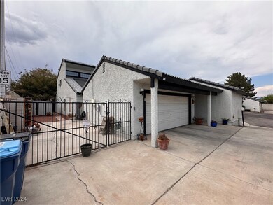 3751 Hobiecat Cir, Las Vegas, NV 89121 - photo 3