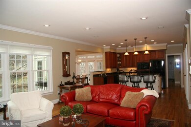 8293 Private Ln, Annandale, VA 22003 - photo 7